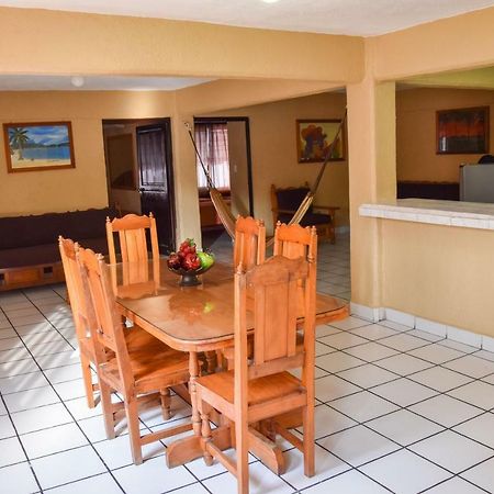 Hotel Gaby Inn Zihuatanejo Eksteriør billede