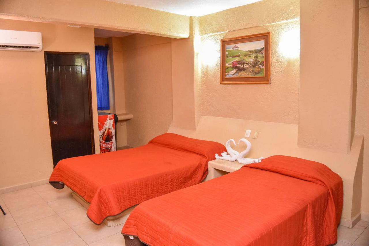 Hotel Gaby Inn Zihuatanejo Eksteriør billede