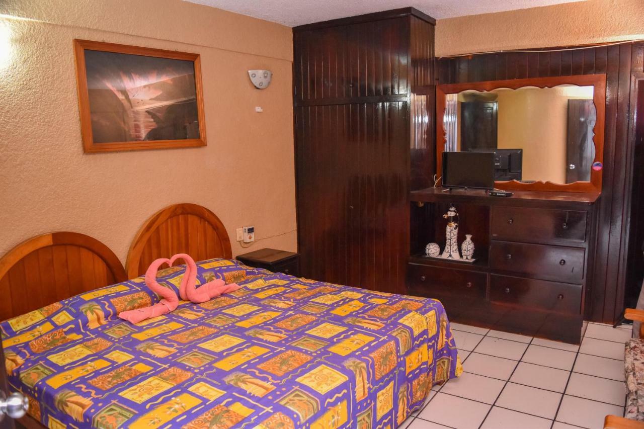 Hotel Gaby Inn Zihuatanejo Eksteriør billede